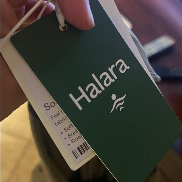 Halara shorts - Picture 2 of 3